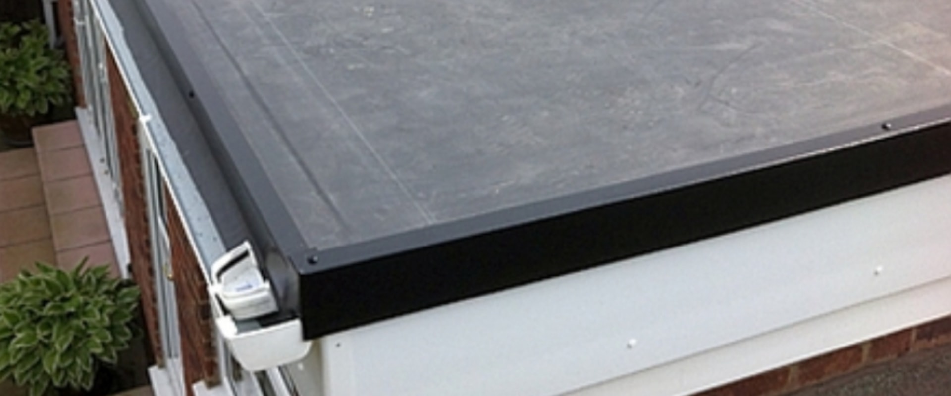 Understanding Common Issues with Flat Roofs